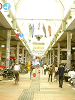 本通り隣の「れんが通り」