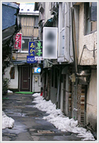 風俗街ならではの空気がただよっている